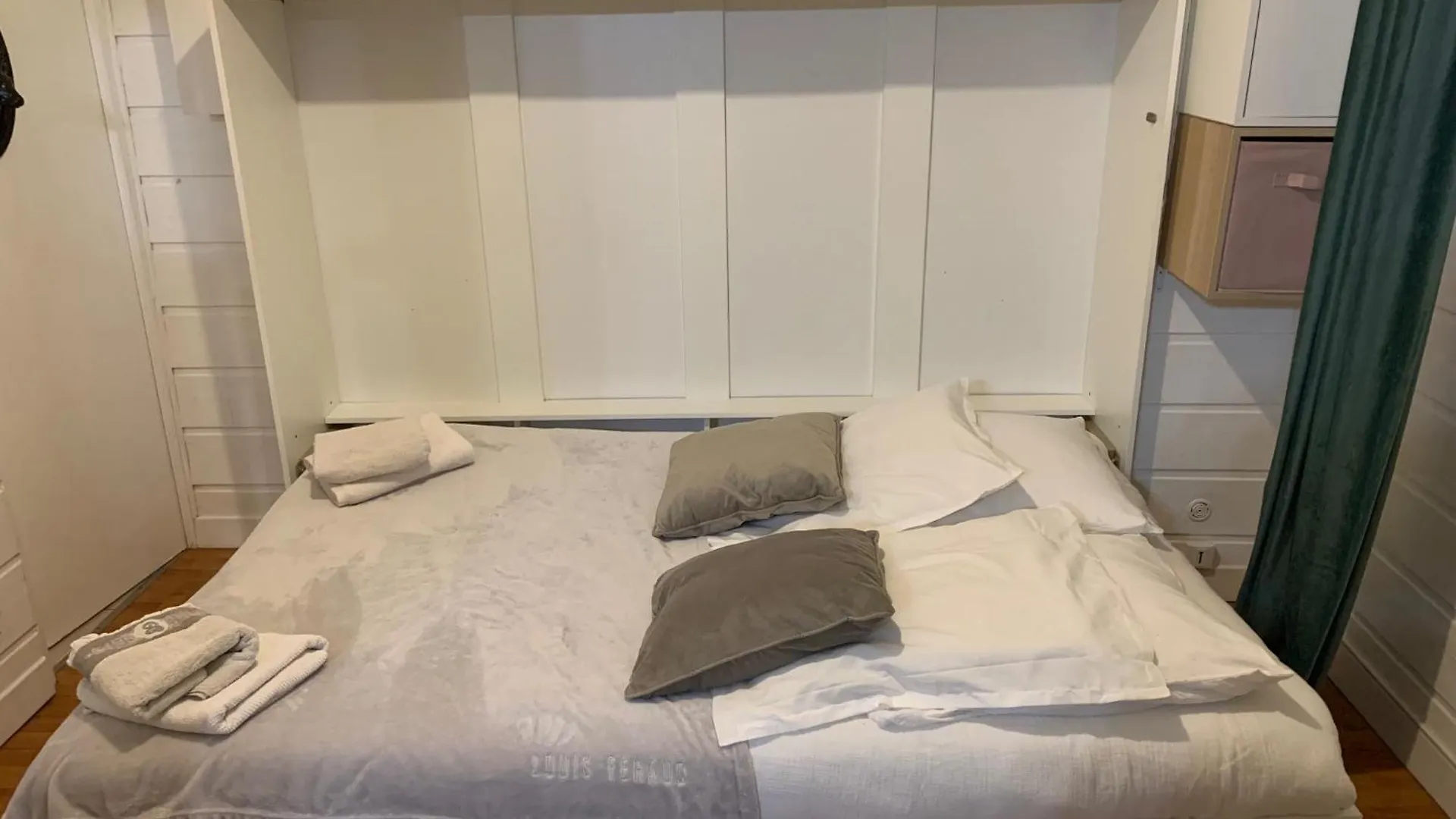 Appartement Design Champ De Mars, 2 Pieces Quartier Tour Eiffel Paris 0*,